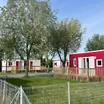 Le Clos Des Soulacaises Κάμπινγκ *