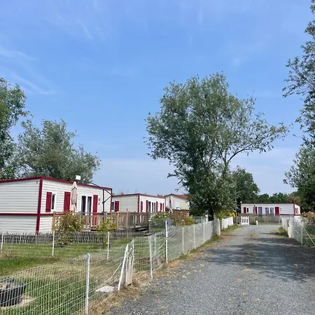 Le Clos Des Soulacaises Campsite *